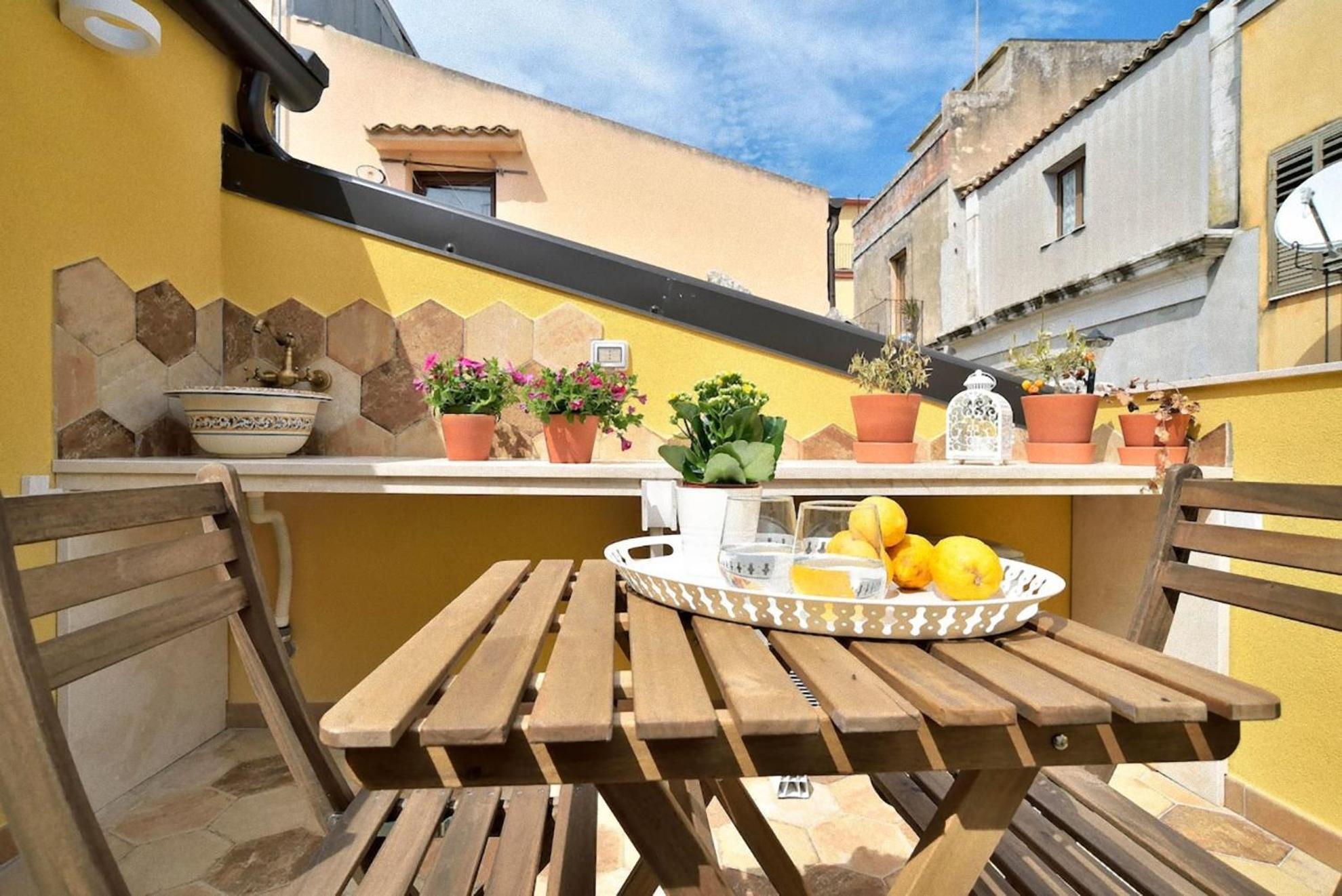 Ragusa Exclusive Flat With Terrace & Bbq Ngoại thất bức ảnh